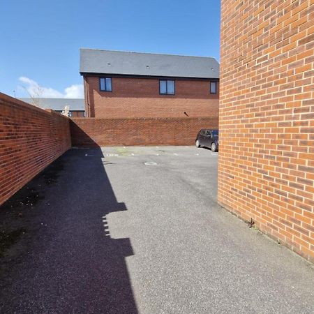 Modern Double Room With En-Suite, Parking & Fast Wifi - Close To Beach Sandgate Extérieur photo