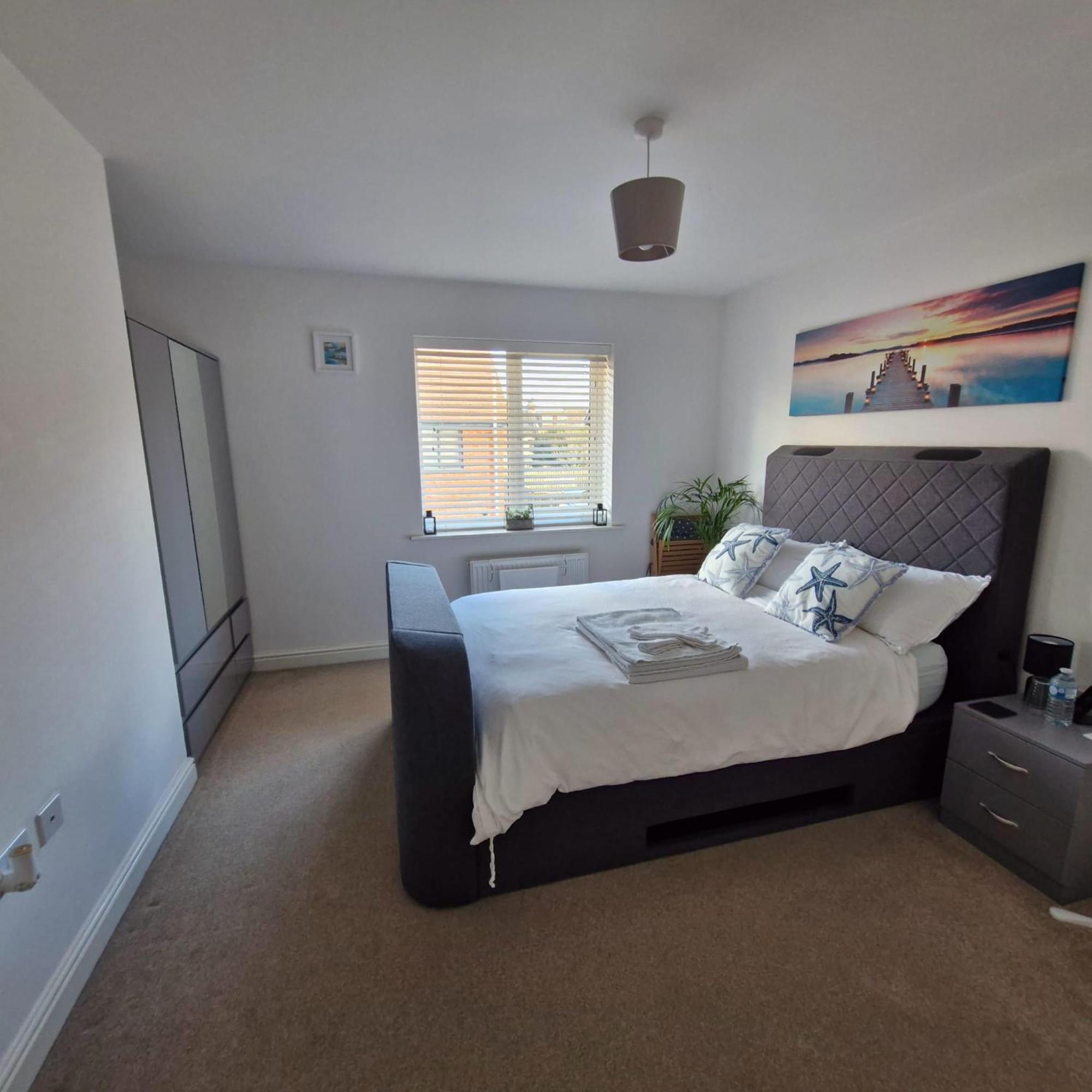 Modern Double Room With En-Suite, Parking & Fast Wifi - Close To Beach Sandgate Extérieur photo